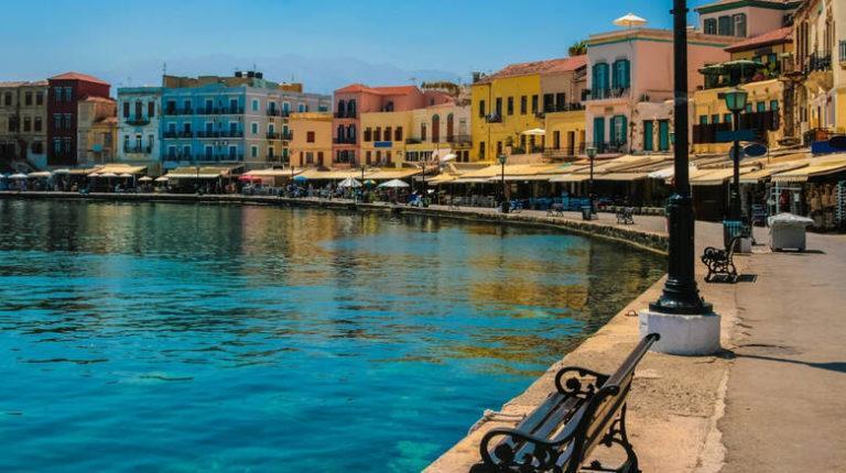 Επτά από τις πιο όμορφες παραθαλάσσιες πόλεις της Ελλάδας – Ανάμεσα τους και η Κέρκυρα