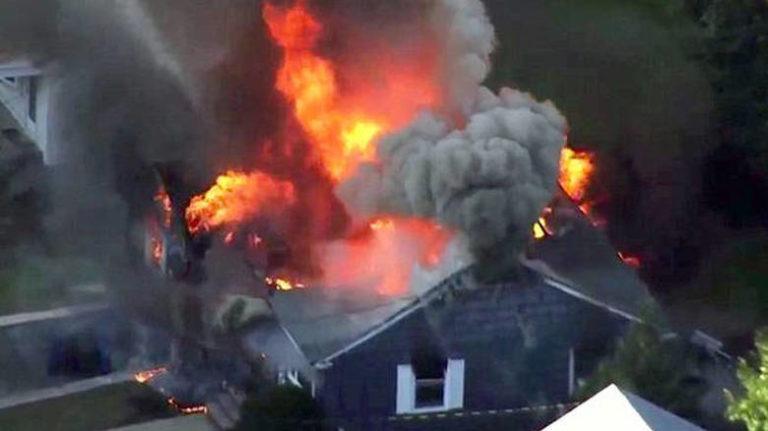 Τρόμος στις ΗΠΑ: Δεκάδες σπίτια στις φλόγες μετά από εκρήξεις σε γραμμές φυσικού αερίου στη Βοστώνη
