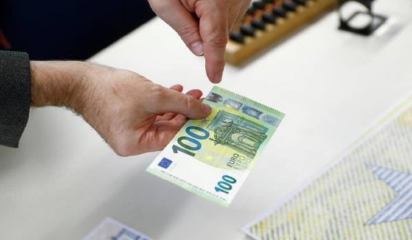 Έρχονται τα νέα χαρτονομίσματα των 100 και 200 ευρώ
