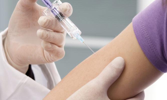 Έρχεται η γρίπη! Ποιοι να εμβολιαστούν – Τι αναμένουν οι επιστήμονες