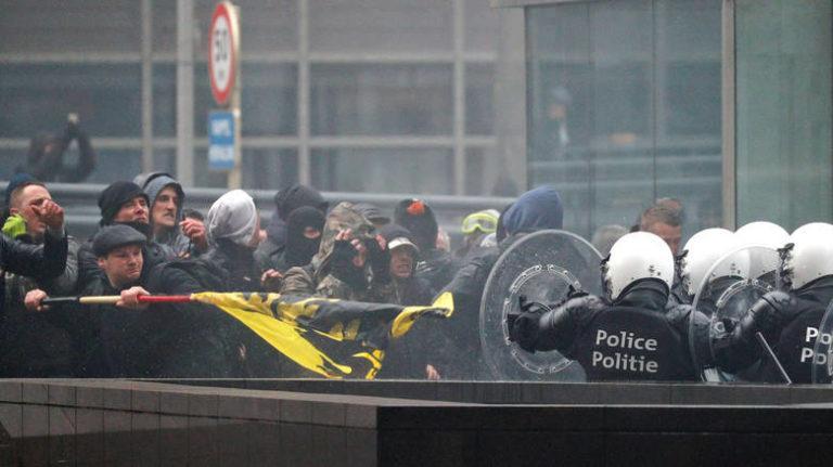 Βρυξέλλες: Σοβαρά επεισόδια σε διαδήλωση της ακροδεξιάς