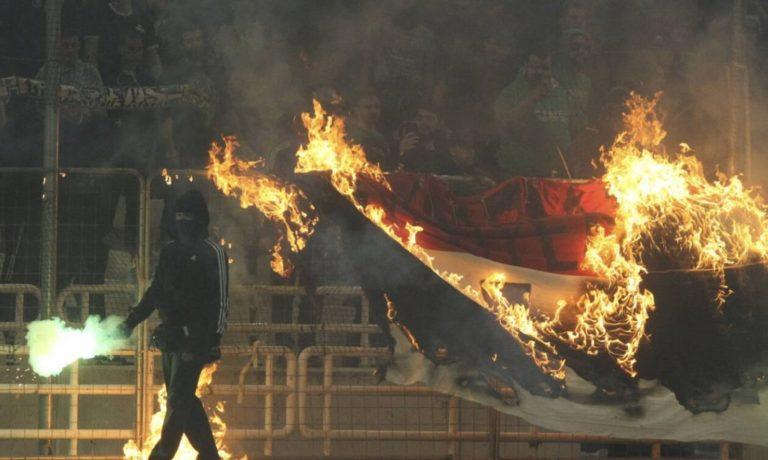 Παναθηναϊκός – Ολυμπιακός : Νέα διακοπή στο ΟΑΚΑ- Επεισόδια και δακρυγόνα στις εξέδρες
