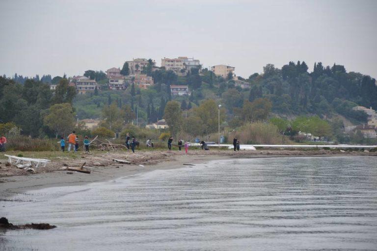 Κέρκυρα | Καθάρισαν εθελοντικά την παραλία των Αλυκών Ποταμού (photos-video)