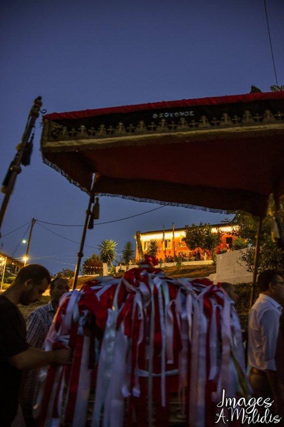 Κέρκυρα | Η λιτανεία της Παναγίας της Ελεούσας στο Μαντούκι (photos)