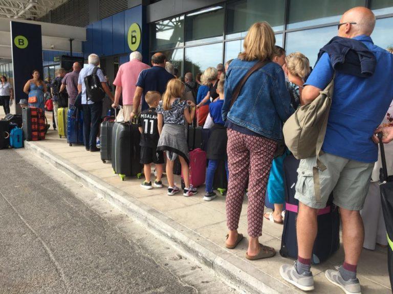 Κέρκυρα – Πτώχευση Τοmas Cook | 4 πτήσεις ακυρώθηκαν , θα αναχωρούσαν 1.000 άτομα