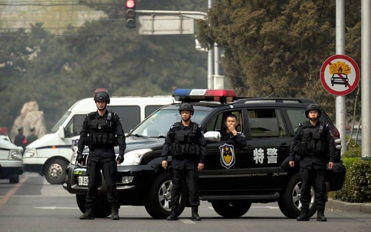 Τουλάχιστον πέντε νεκροί από το όχημα που έπεσε σε μαθητές στην Κίνα
