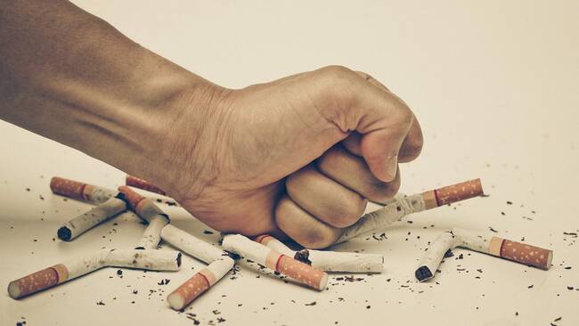 Κάπνισμα: H ελληνική μέθοδος για να το κόψετε