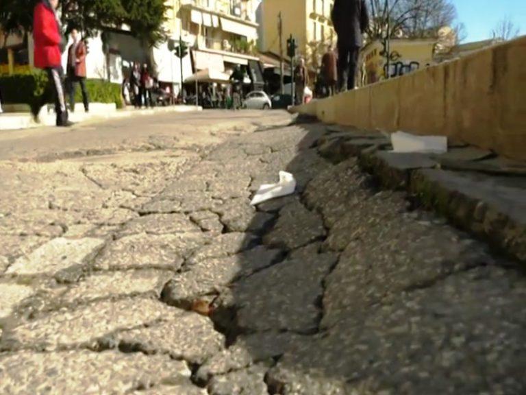 Ν. Πανδή | Η Αντιπεριφερειάρχης Κέρκυρας για τις λακκούβες στο οδικό δίκτυο (video)