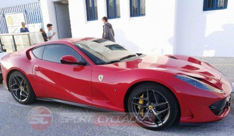 Κ. Μανωλάς | Με Ferrari στη Νάξο ο 27χρονος διεθνής αμυντικός (photos)