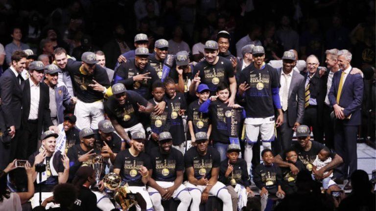 NBA | Πρωταθλητές για 2η σερί χρονιά οι Ουόριορς – “Βασιλιάς” χωρίς στέμμα ο Λεμπρόν