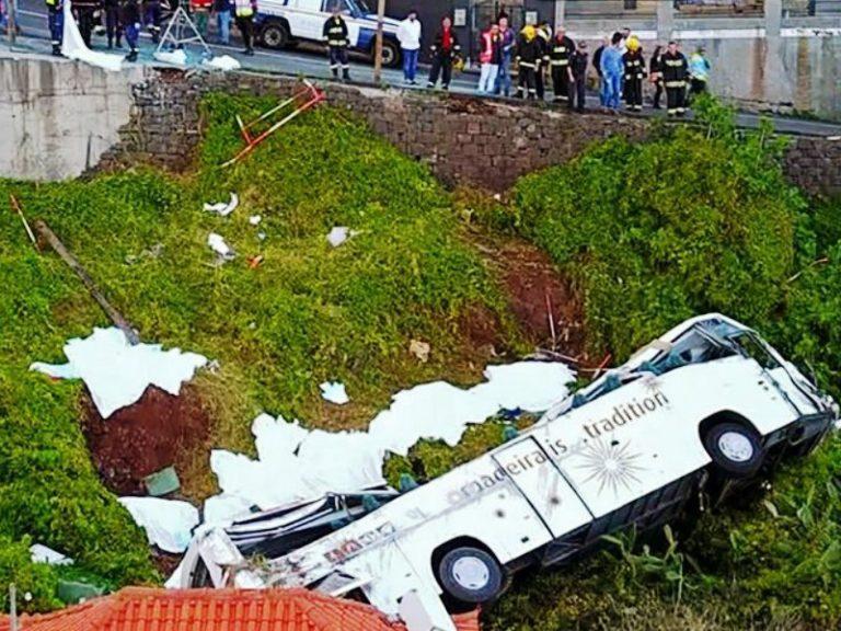 Πορτογαλία | Τραγωδία με 29 νεκρούς από πτώση τουριστικού λεωφορείου