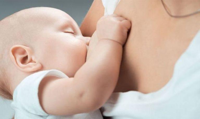 Ο κορονοϊός δεν συνδέεται με το μητρικό γάλα λέει ο Παγκόσμιος Οργανισμός Υγείας