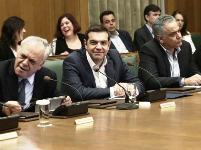 Τσίπρας σε Υπουργικό Συμβούλιο | Αφήνουμε πίσω την Ελλάδα της χρεοκοπίας (video)