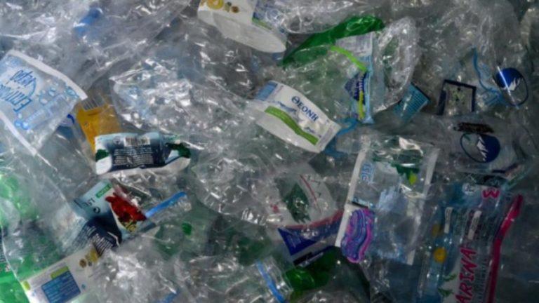 Έκθεση WWF: «Η Ελλάδα έχει μείνει πολύ πίσω στην ανακύκλωση πλαστικών»