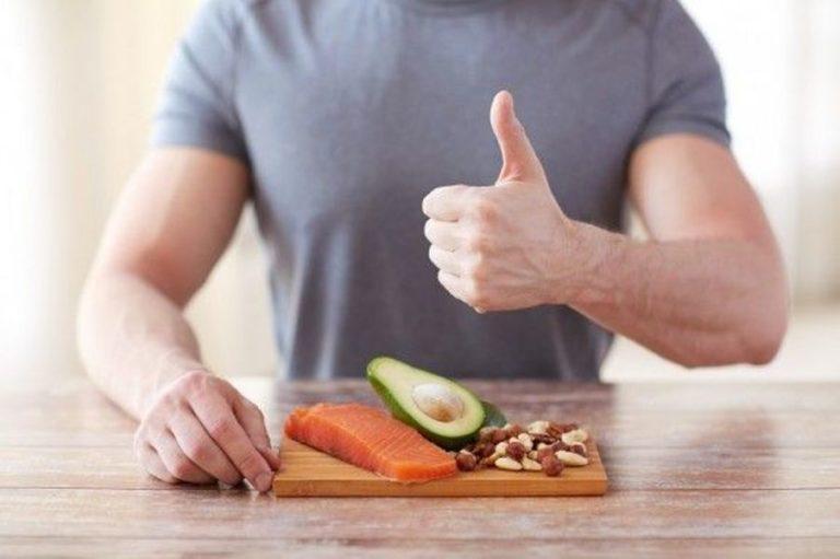 Τι πρέπει να τρώνε οι άντρες για να χάσουν βάρος;