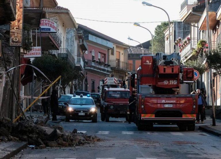 Σεισμός στην Κατάνια: Στους 28 οι τραυματίες – Φόβοι για νέο «χτύπημα» μέσα στη νύχτα