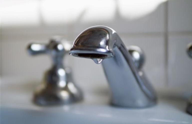 Β.Κέρκυρα – Έγγραφη αναφορά : “20 μέρες χωρίς νερό-Αδιαφορία του Δήμου για το χωριό Δάφνη”