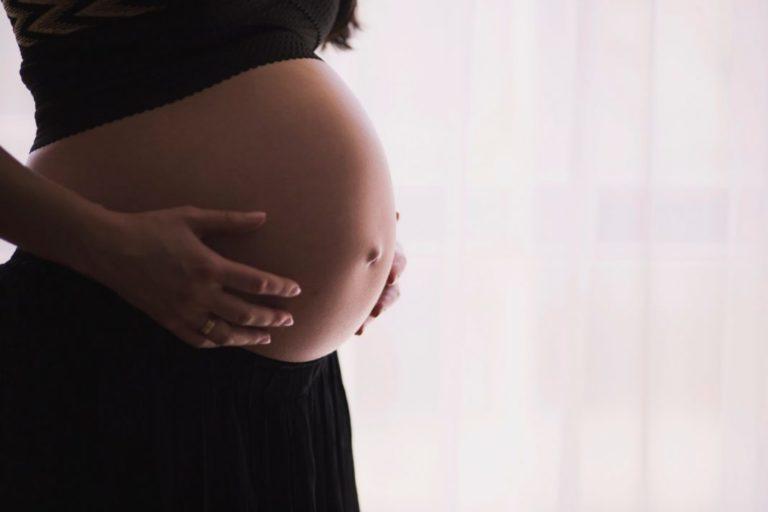 Ελληνίδα 32 ετών έμεινε έγκυος με τη μέθοδο των «τριών πατέρων»