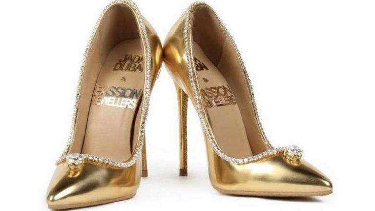 Ντουμπάι: Ένα ζευγάρι χρυσές γόβες με διαμάντια πουλήθηκε για 17 εκατ. δολάρια