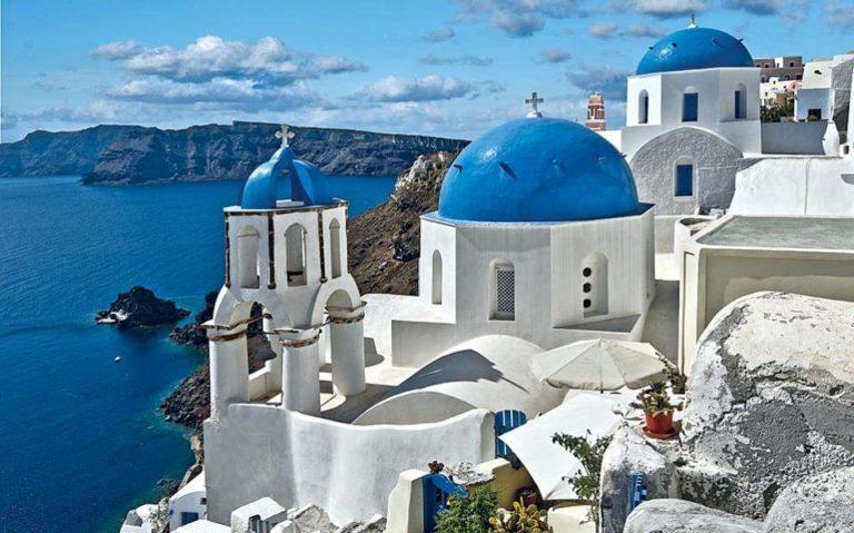 Τhe Telegraph: Ιδανικός προορισμός για οικογένειες η Ελλάδα – Η Κέρκυρα στους οικονομικούς προορισμούς