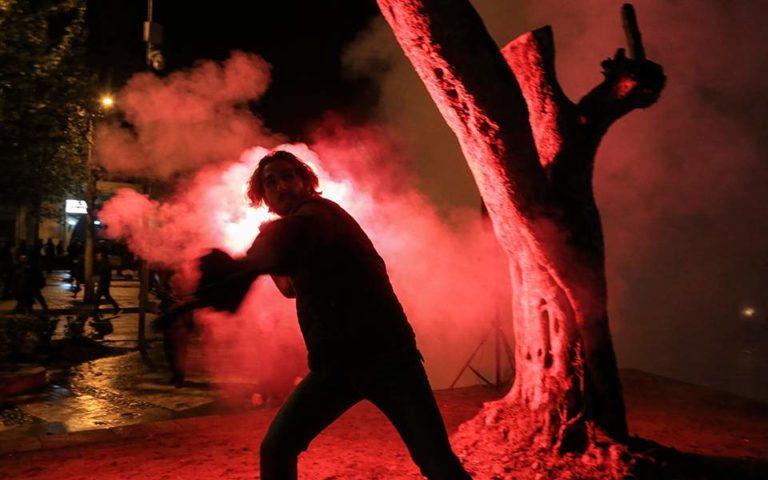 Αλβανία: Βίαιες συγκρούσεις διαδηλωτών με αστυνομικούς – Ζητούν την παραίτηση Ράμα (φωτογραφίες)