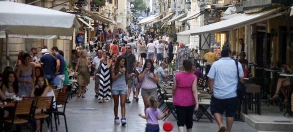 Αυτές είναι οι πέντε περιοχές της Ελλάδας που βούλιαξαν από τουρισμό