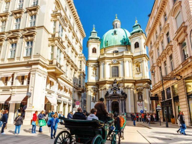 Βιέννη | Επιλέγει τον τουρισμό της – Λίγοι και εύποροι αντί για μαζικό τουρισμό