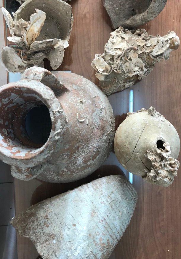 Λευκάδα | Συνελήφθη 79χρονος για κατοχή ενάλιων αρχαιοτήτων (photos)