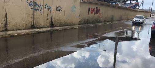 Κέρκυρα | “Ποτάμι” ο δρόμος μπροστά από το ΕΑΚΚ (video)