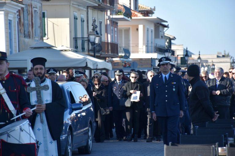 Στο πένθος η Λευκάδα – Θρήνος στην κηδεία της 25χρονης αστυνομικού