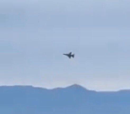 25η Μαρτίου | Απόδοση τιμών σε όλη την Ελλάδα – Τα F-16 “έσκισαν” και τον ουρανό της Κέρκυρας (video)