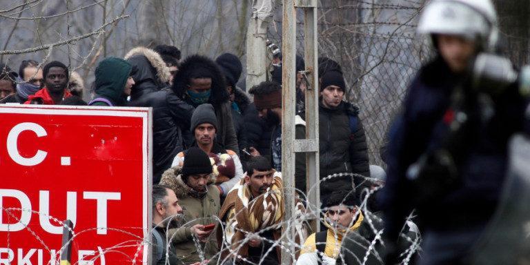 Τούρκος ΥΠΕΣ: Πήραμε τους πρόσφυγες από τα σύνορα, αλλά… μετά τον κορονοϊό δεν θα τους εμποδίσουμε