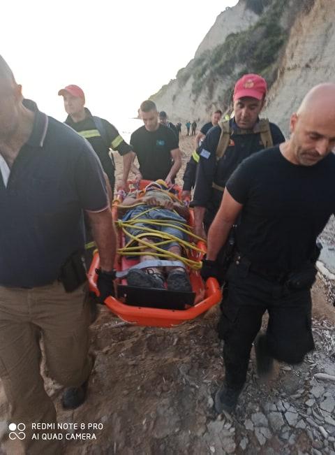Κέρκυρα – Αποκλειστικό | Η στιγμή που οι αρχές ανέσυραν από την χαράδρα 200 μέτρων τον 47χρονο «βιαστή του Κάβου»