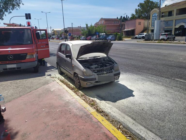 Κέρκυρα | Φωτιά σε αυτοκίνητο στην Αγ.Αικατερίνη – Ζημιά στον κινητήρα του οχήματος (photos)