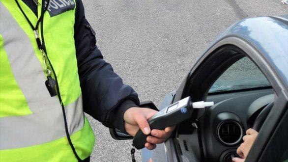 Συνεχίζονται οι έλεγχοι της Τροχαίας σε όλη την επικράτεια για την οδήγηση υπό την επήρεια αλκοόλ