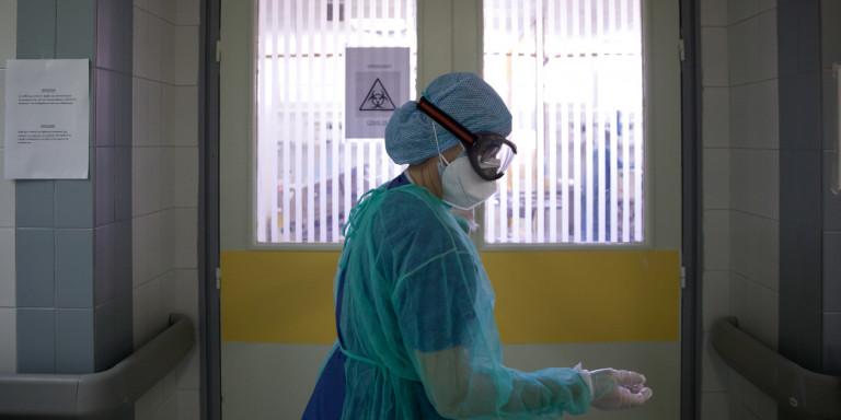 Κρήτη: Στο νοσοκομείο 19χρονος με κορωνοϊό