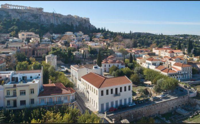 Πωλείται το πρώτο ξενοδοχείο της Αθήνας κάτω από την Ακρόπολη έναντι 18 εκατ. ευρώ