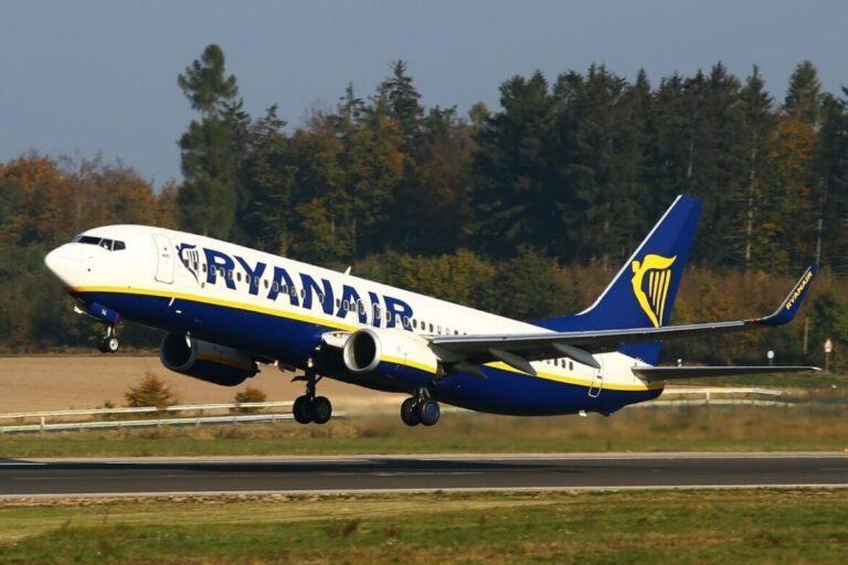 H Ryanair «γεμίζει» την Ελλάδα με τουρίστες. 3 βάσεις, 218 δρομολόγια, 550 εβδομαδιαίες πτήσεις