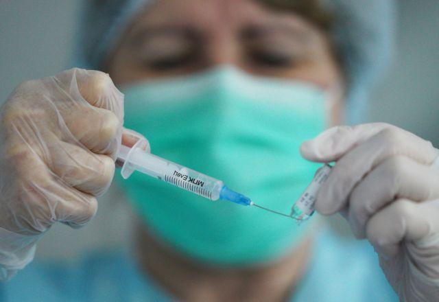 Μελέτη – crash test στα εμβόλια: Ποια και πόση κάλυψη παρέχουν απέναντι στη μετάλλαξη Δέλτα