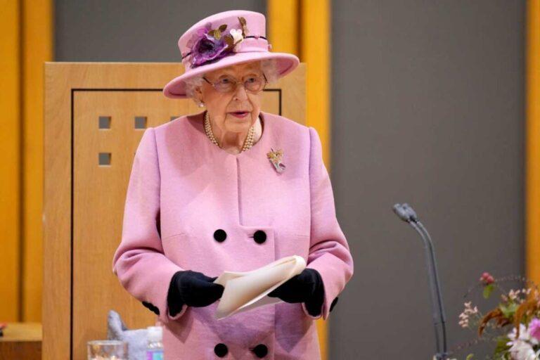 Βασίλισσα Ελισάβετ: Δυο εβδομάδες ξεκούρασης συνέστησαν οι γιατροί – Εντείνεται η ανησυχία για την υγεία της