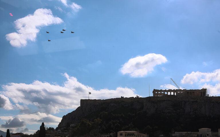 Τα ελληνικά Rafale «έσκισαν» τον ουρανό της Αττικής – Το μήνυμα του πιλότου