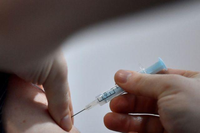 Κορονοϊός: Αυξημένο ενδιαφέρον για το νέο εμβόλιο – Σχεδόν 5.000 νέοι εμβολιασμοί και 20.000 ραντεβού