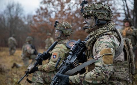 Μπλίνκεν: δεν επιζητούμε τη σύγκρουση – είμαστε έτοιμοι όμως να υπερασπιστούμε το έδαφος του ΝΑΤΟ