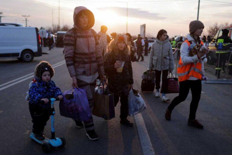 Πόλεμος στην Ουκρανία: 3.155 πρόσφυγες έχουν έρθει στην Ελλάδα – 451 το τελευταίο 24ωρο