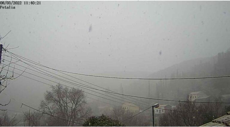 Βόρεια Κέρκυρα: Και νέες οι χιονοπτώσεις στον Παντοκράτορα (φωτο)