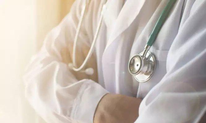 Προσωπικός γιατρός: Ελεύθερη επιλογή για όλους τους γιατρούς, συμβεβλημένους ή μη, ζητούν οι Ιατρικοί Σύλλογοι