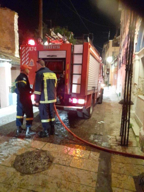 Κέρκυρα: Άμεσα περιόρισε η ΠΥ τη φωτιά σε σπίτι στο Μαντουκι