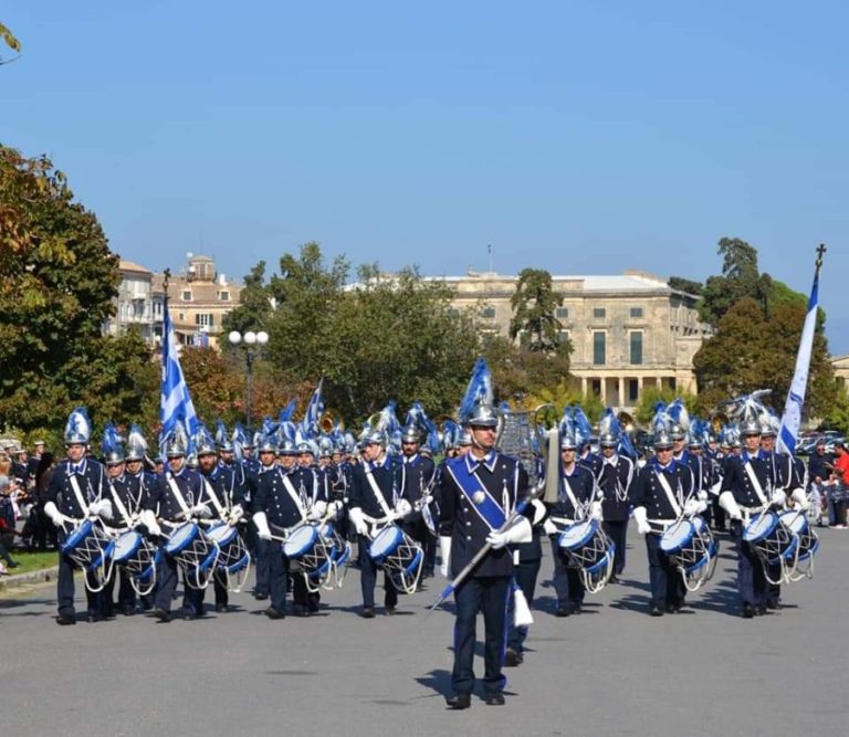 ΦΕΜ: Απουσία από τη Λιτανεία της Αγ. Θεοδώρας λόγω συμμετοχής στην στρατιωτική παρέλαση της Αθήνας