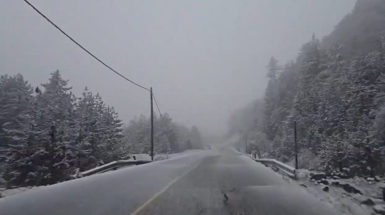 Χιόνισε στο Μέτσοβο! Δείτε βίντεο